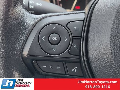 Used 2025 Toyota RAV4 XLE w/ Convenience Package FWD image 30