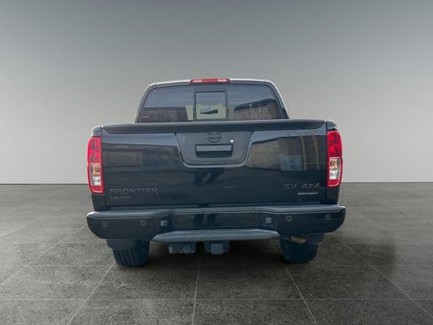 Used 2021 Nissan Frontier SV w/ Midnight Edition Floor Mats image 6