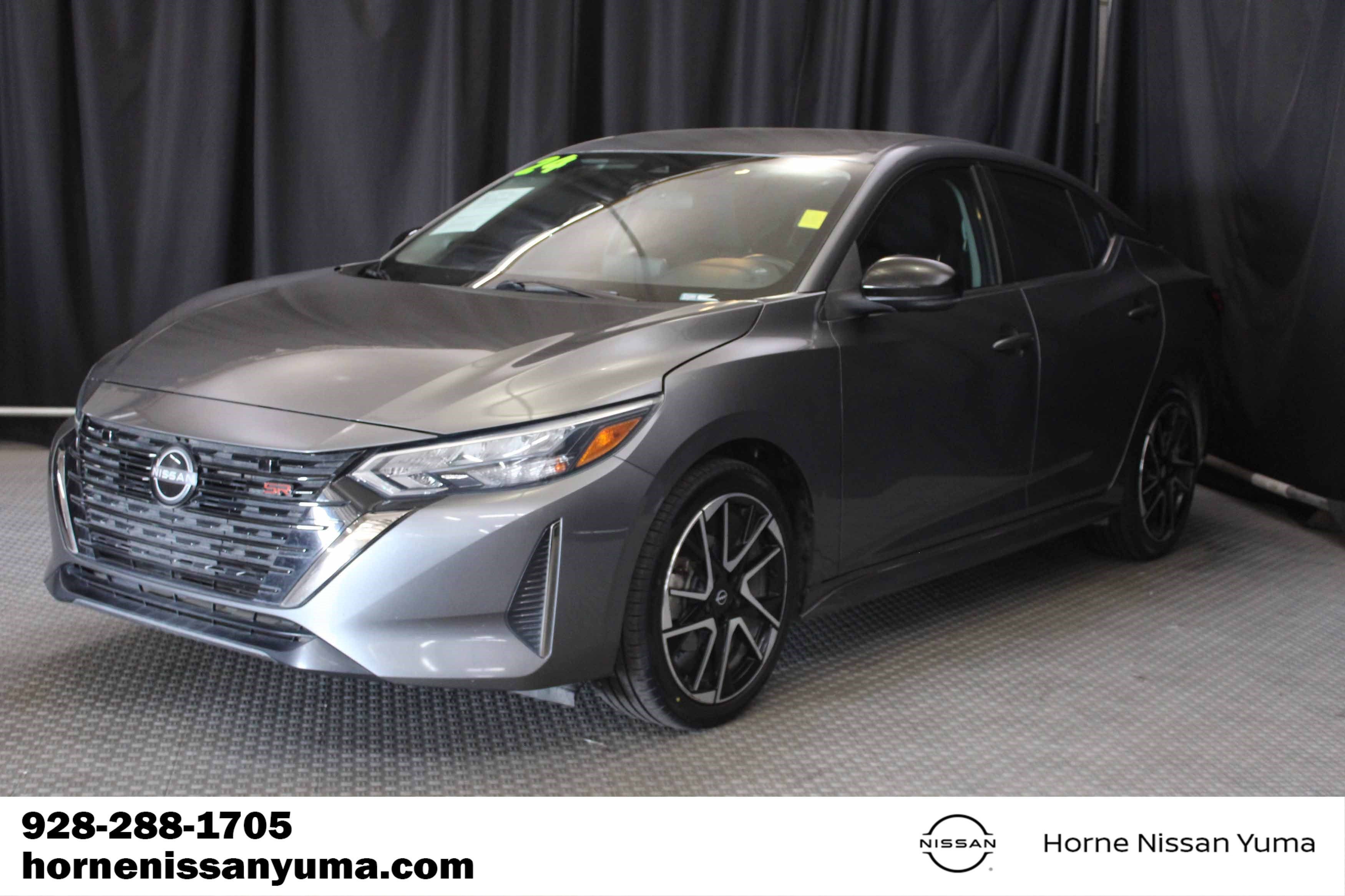 Used 2024 Nissan Sentra SR FWD image 3