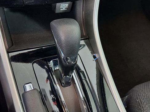 Used 2016 Honda Accord EX image 24