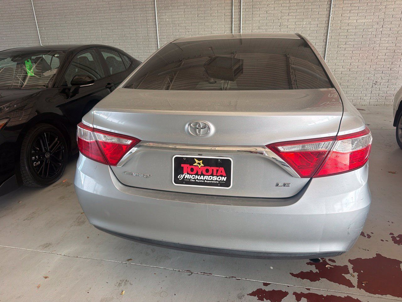 Used 2017 Toyota Camry LE FWD image 12