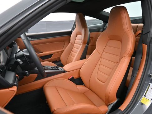 New 2026 Porsche 911 Carrera image 5