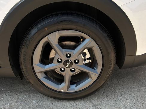 Used 2025 Kia K4 FWD image 9