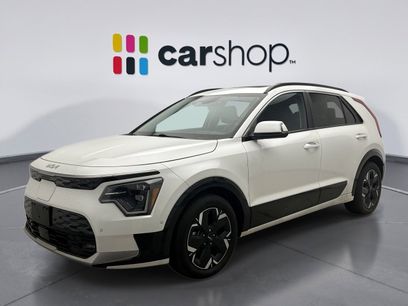 Used 2023 Kia Niro EX