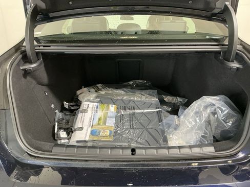 New 2026 BMW i7 eDrive50 w/ M Sport Package image 2