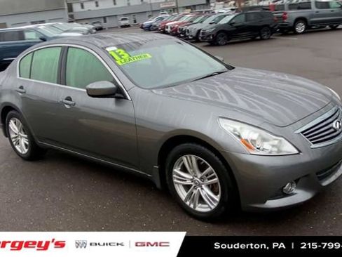 Used 2013 INFINITI G37 x w/ Premium Pkg image 2