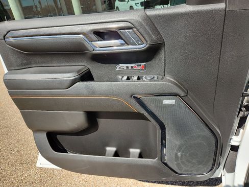 Used 2024 GMC Sierra 1500 AT4 w/ AT4 Premium Package AWD/4WD image 16