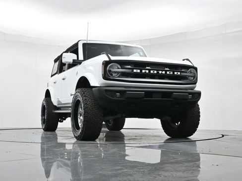 Used 2022 Ford Bronco Outer Banks image 32