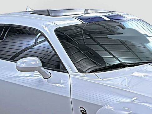 Used 2019 Dodge Challenger SRT Hellcat image 15