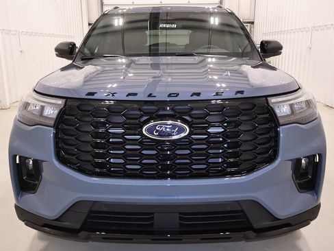New 2026 Ford Explorer ST-Line w/ ST-Line Street Pack AWD/4WD image 4