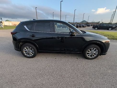 Used 2025 MAZDA CX-5 AWD 2.5 S w/ Preferred Package image 2