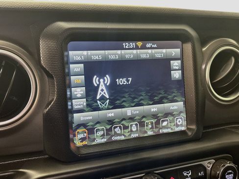 Used 2023 Jeep Wrangler Unlimited Rubicon 4xe w/ Cold Weather Group AWD/4WD image 21