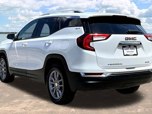 Used 2024 GMC Terrain SLT w/ Infotainment Package II AWD/4WD image 5