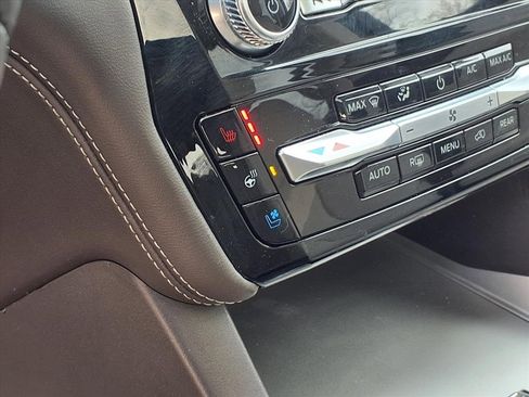 Certified 2023 Ford Explorer Platinum w/ Technology Package image 5