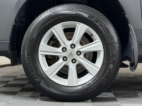 Used 2013 Toyota Highlander SE FWD image 12