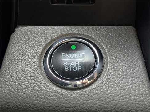 Used 2019 Ford F150 Lariat w/ Max Trailer Tow Package image 28