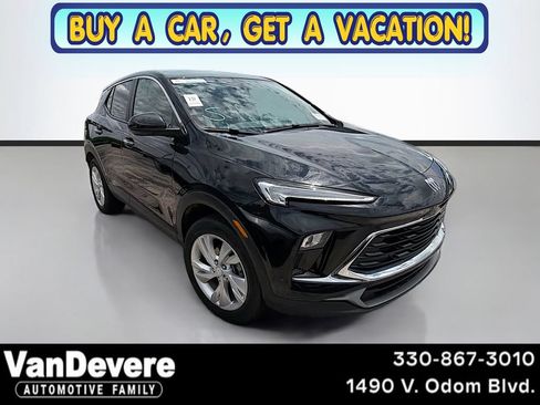 Used 2024 Buick Encore GX Preferred FWD image 1