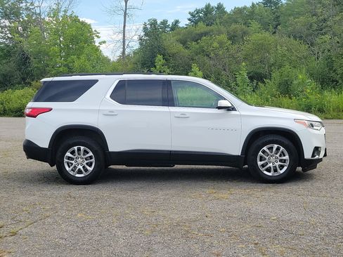 Used 2019 Chevrolet Traverse LT w/ LPO, Floor Liner Package AWD/4WD image 4