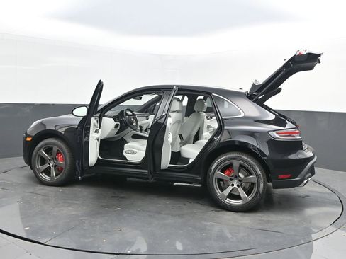 New 2025 Porsche Macan S image 46