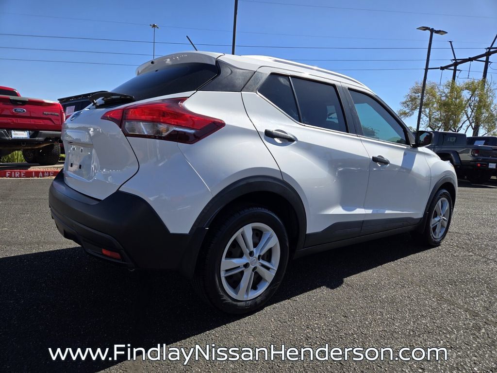Used 2018 Nissan Kicks S FWD image 6