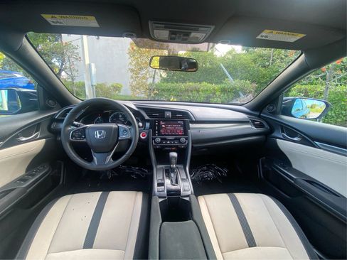 Used 2018 Honda Civic EX image 17
