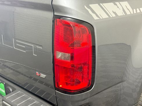 Used 2021 Chevrolet Colorado LT image 33