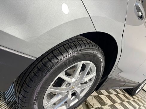Used 2024 Chevrolet Equinox LT image 30