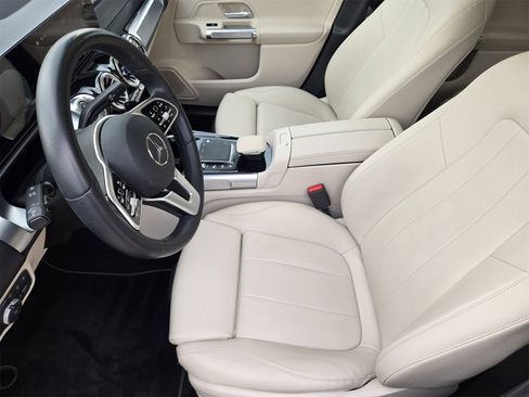 Certified 2022 Mercedes-Benz GLB 250 image 3