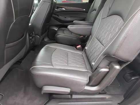 Used 2022 Buick Enclave Avenir w/ Avenir Technology Package AWD/4WD image 24