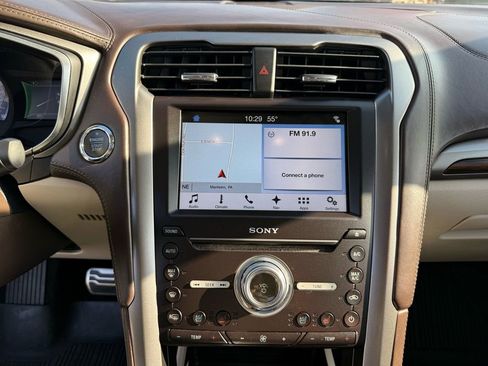 Used 2018 Ford Fusion Platinum image 21