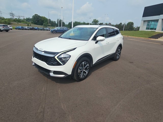 Used 2023 Kia Sportage EX AWD/4WD image 4