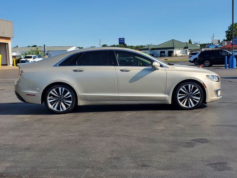 Used 2017 Lincoln MKZ Reserve FWD image 5