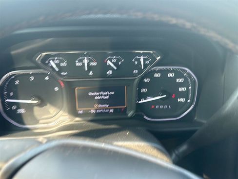 Used 2023 GMC Sierra 2500 AT4 AWD/4WD image 4