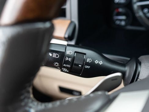 Used 2017 Lexus LX 570 4WD w/ Luxury Package image 47