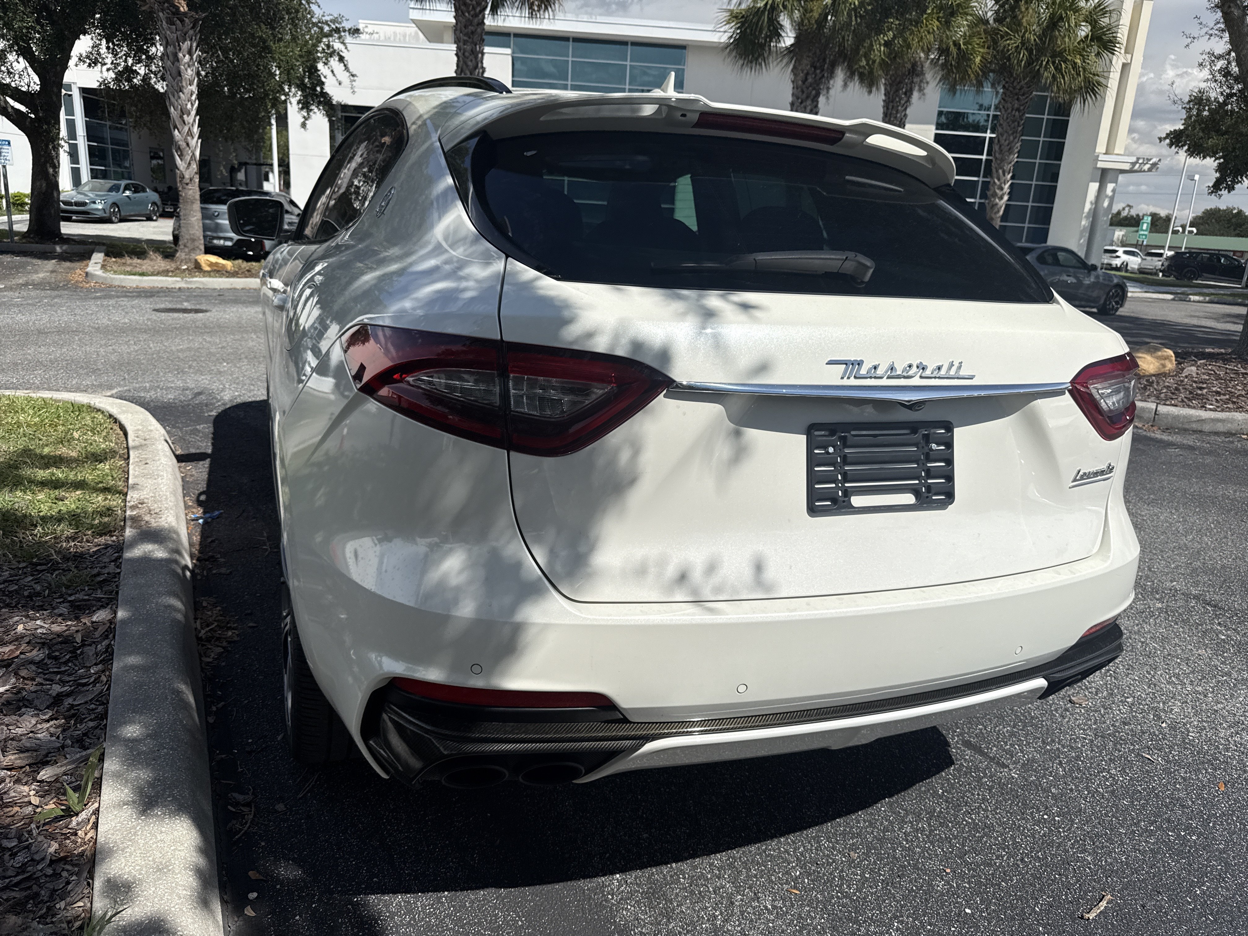 Used 2019 Maserati Levante Trofeo AWD/4WD image 3