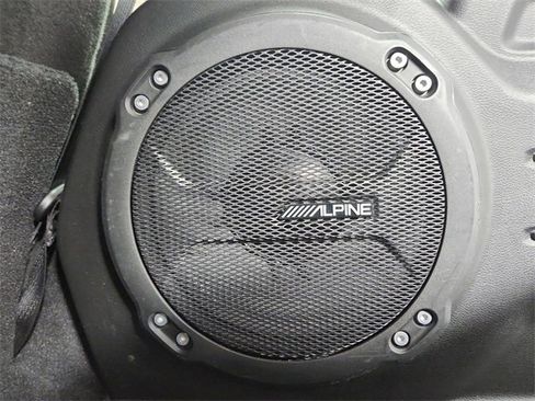 Used 2018 Jeep Wrangler Unlimited Sahara image 34