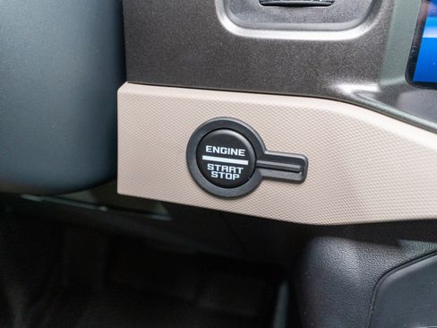 Used 2023 Ford Bronco Wildtrak AWD/4WD image 32