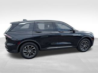 Used 2024 Lincoln Nautilus Premier w/ Equipment Group 102A AWD/4WD video 3