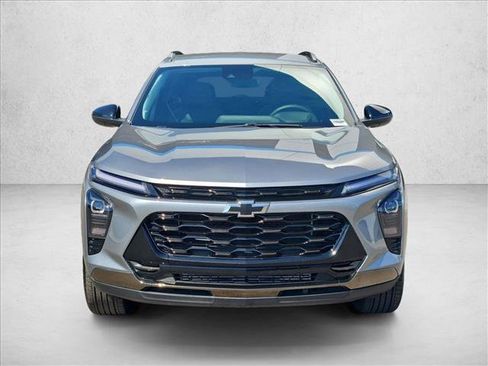 Certified 2025 Chevrolet Trax ACTIV w/ Driver Confidence Package FWD image 3