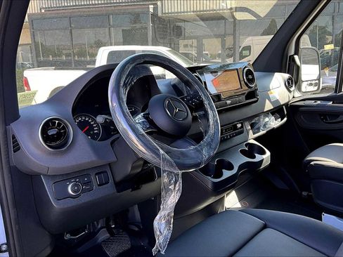 New 2025 Mercedes-Benz Sprinter 3500 image 8