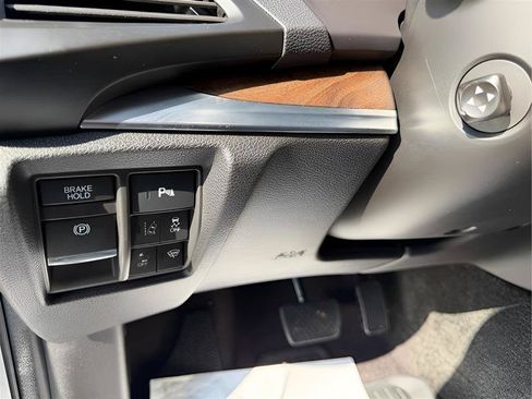 Used 2019 Acura MDX w/ Advance & Entertainment Pkg FWD image 23