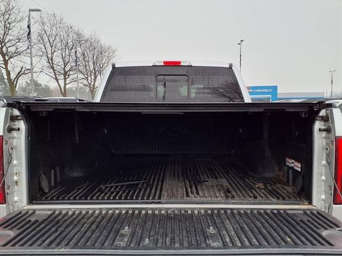 Used 2016 Ford F150 Platinum w/ Equipment Group 701A Luxury image 7