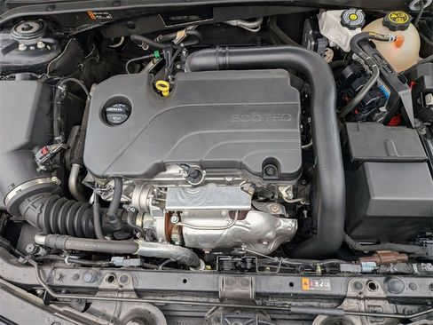 Used 2024 Chevrolet Malibu LT image 35