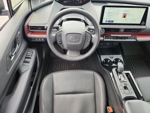 Certified 2025 Toyota Prius XSE Premium image 13
