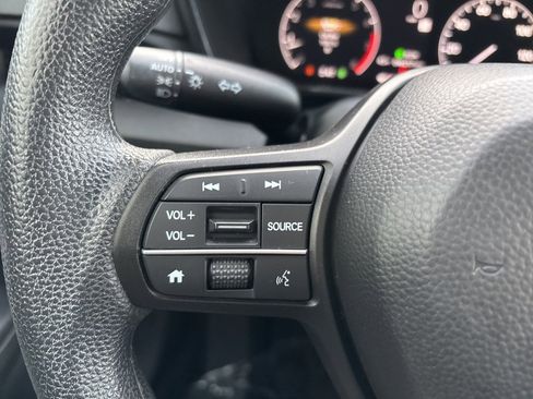 Used 2023 Honda CR-V EX image 14