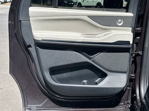 New 2026 Lincoln Navigator L Reserve image 24