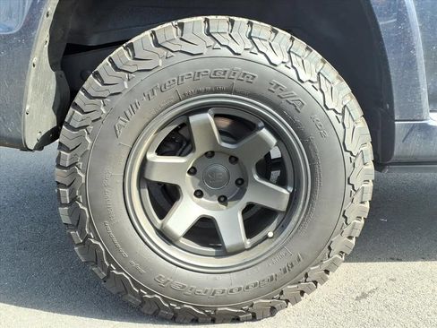 Used 2014 Toyota 4Runner Limited AWD/4WD image 25