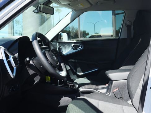 Used 2021 Kia Soul S image 38