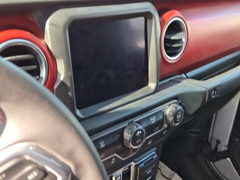 Used 2023 Jeep Gladiator Rubicon AWD/4WD image 10