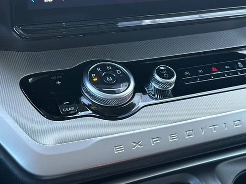 Used 2025 Ford Expedition Max Active image 23